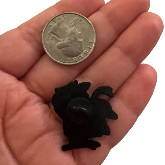 Hazbin Hotel Vaggie Enamel Pin - Picture 7 of 8